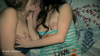 Mano vyras fucks savo karšto Žingsnis sesuo, 3some Mėgėjų Sekso Blowjob, mergaičių bučiavosi, Pūlingas į burną, Cumshot į burną, Dalintis cum ir Didžiulis Cumshot, 2 merginos, 1 vaikinas, karšto pora sušikti ffm