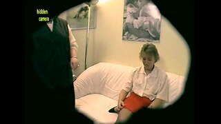 2 lesbian Milfs പ്ലേ ഒരു സമയമുണ്ട് toy! Amateurcommunity.xxx