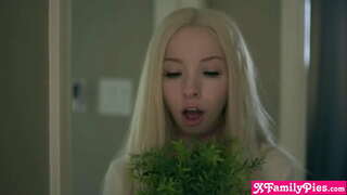 Moj nenasiten mlade droben stepsister mogel ustaviti maturbating je kurba