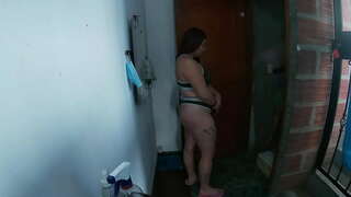 أدعوكم لدخول منزل إلى منزل من اللحم و يقبلني مثل العاهرة شاهد حتى النهاية