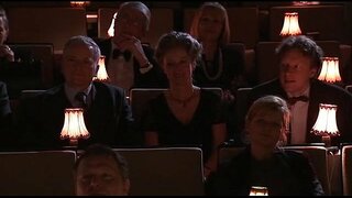 ���ീലിയ ജോൺസ് - girls - rough കാണിക്കാൻ ഒരു കുപ്പി കൂടി ഒരു baseballbat