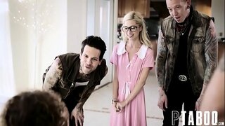 ���ોટ વર્જિન છોકરી સોનેરી fucked મેળવવામાં પ્રથમ વખત