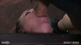 Les Filles D&#039;Esclaves À Gogo